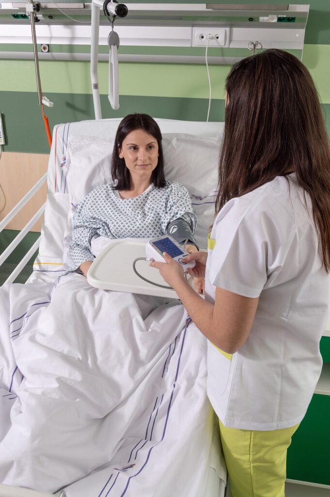 看護師がICUで直面する厳しい人間関係の解決法は？