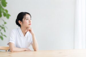 看護師の退職後の住民税は休日でも相談できる？